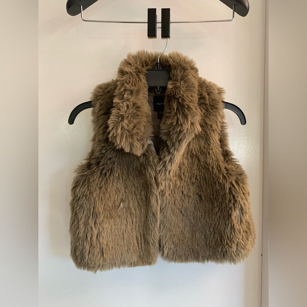 Gap Kids Girl’s Faux Fur Brown Sleeveless Vest Size Youth XXL (14-16)